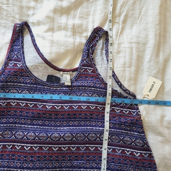Forever 21 flowy fit tank top in Royal/ Multi colors size medium NWT - Picture 2 of 4
